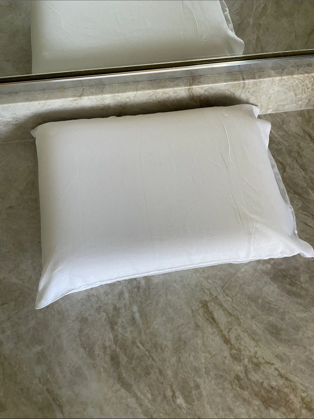 TRAVEL SIZE Tempur-pedic Pillow! UNITED POLARIS! Memory Foam Cool Gel!